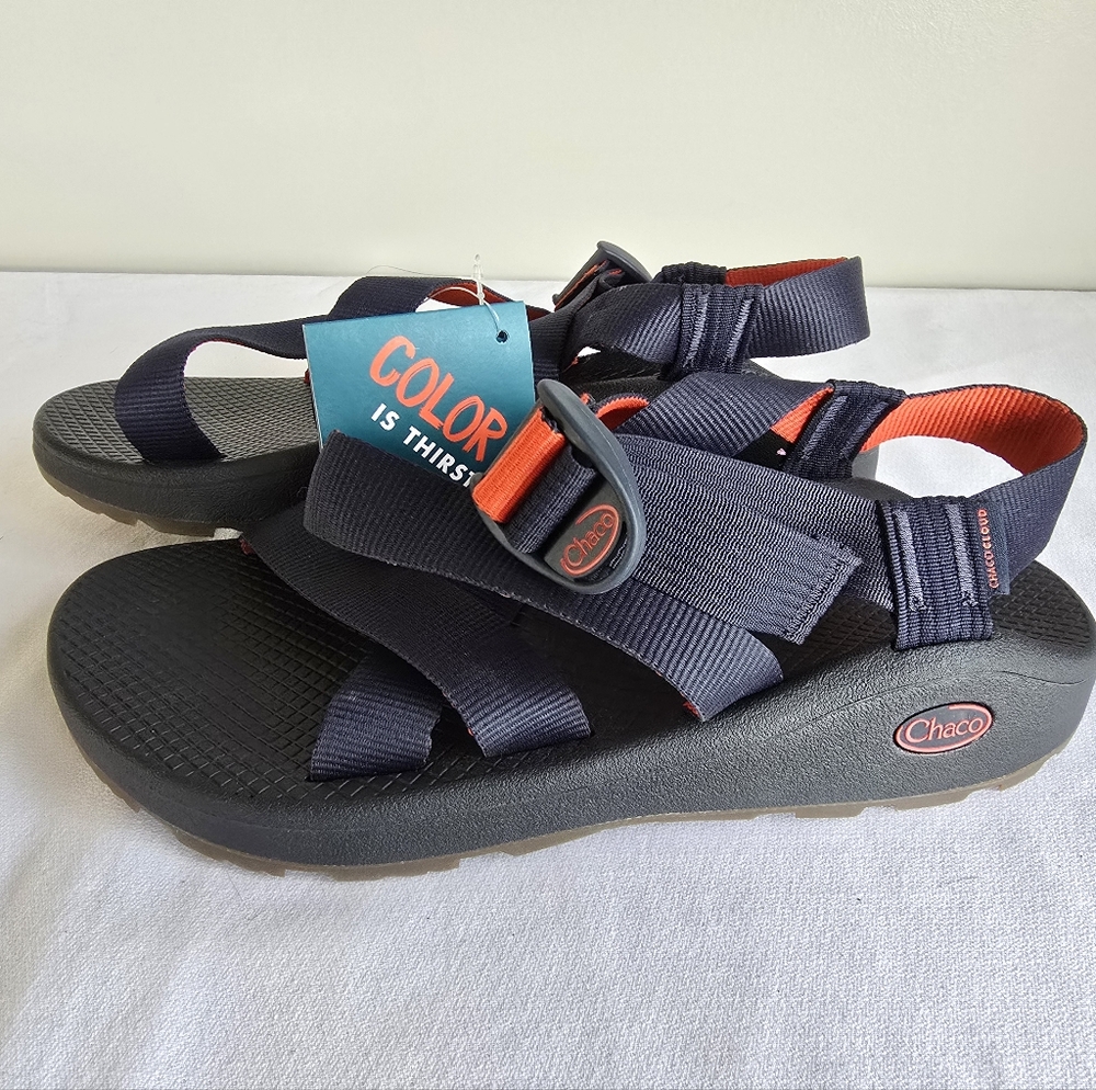 Brand New! NEVER worn. Men's Navy and Orange Chaco Cloud Size 9.